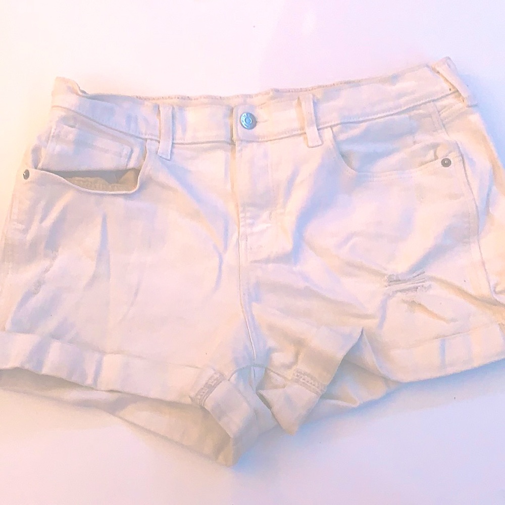 Old Navy, Boyfriend white Mid-Rise shorts